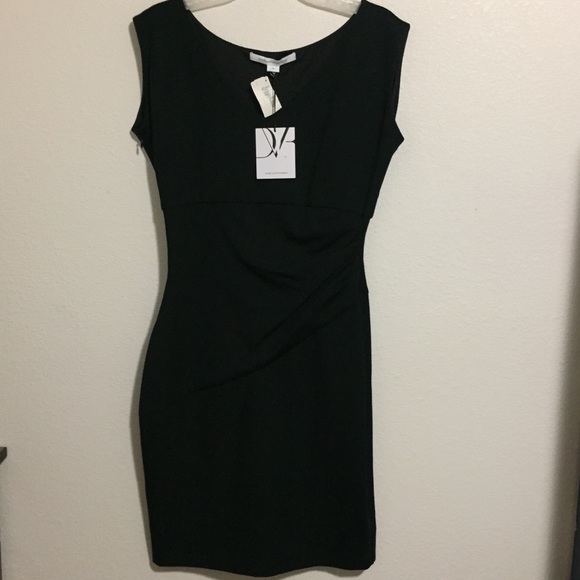 Diane Von Furstenberg Dresses & Skirts - Diane Von Furstenberg Bevin Ruched Sheath Dress